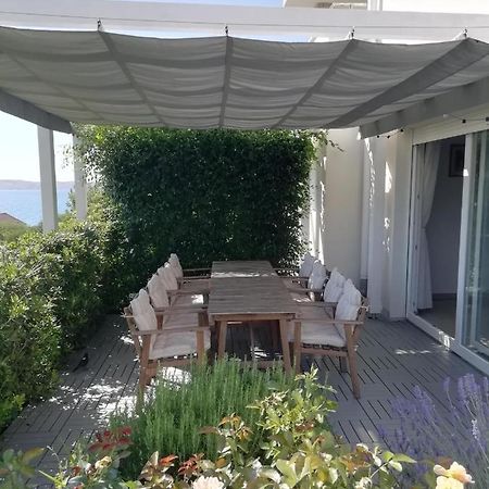 House Natali 70M From The Beach - Free Ev Top Up Rtina Bagian luar foto