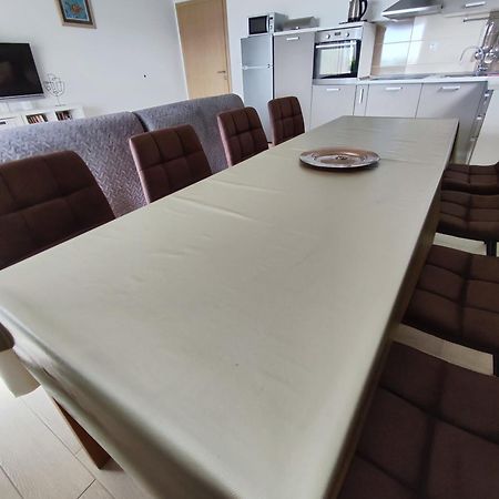 House Natali 70M From The Beach - Free Ev Top Up Rtina Bagian luar foto