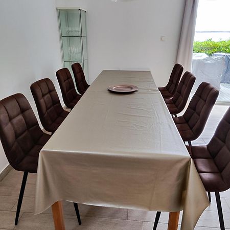 House Natali 70M From The Beach - Free Ev Top Up Rtina Bagian luar foto
