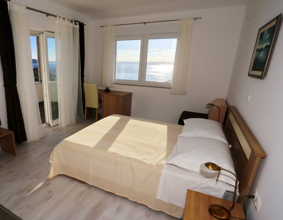 House Natali 70M From The Beach - Free Ev Top Up Rtina Bagian luar foto
