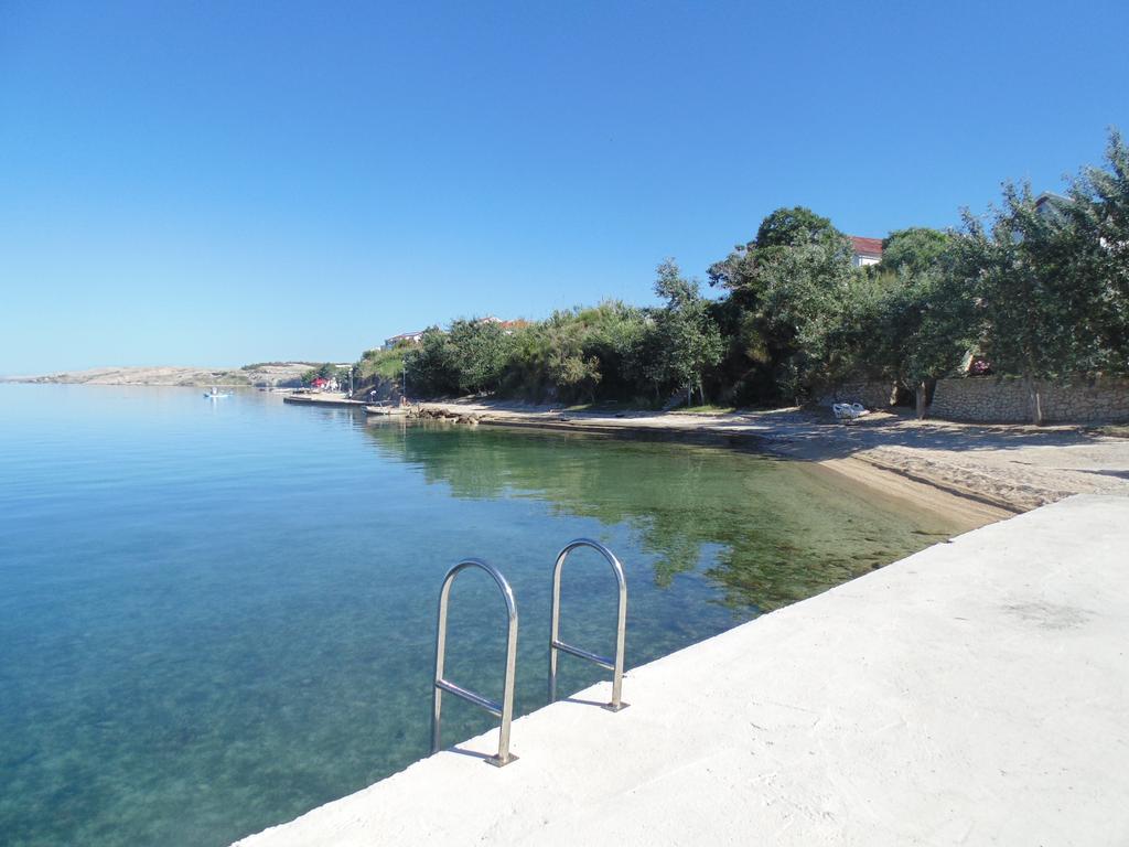 House Natali 70M From The Beach - Free Ev Top Up Rtina Bagian luar foto
