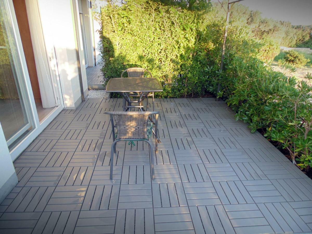 House Natali 70M From The Beach - Free Ev Top Up Rtina Bagian luar foto