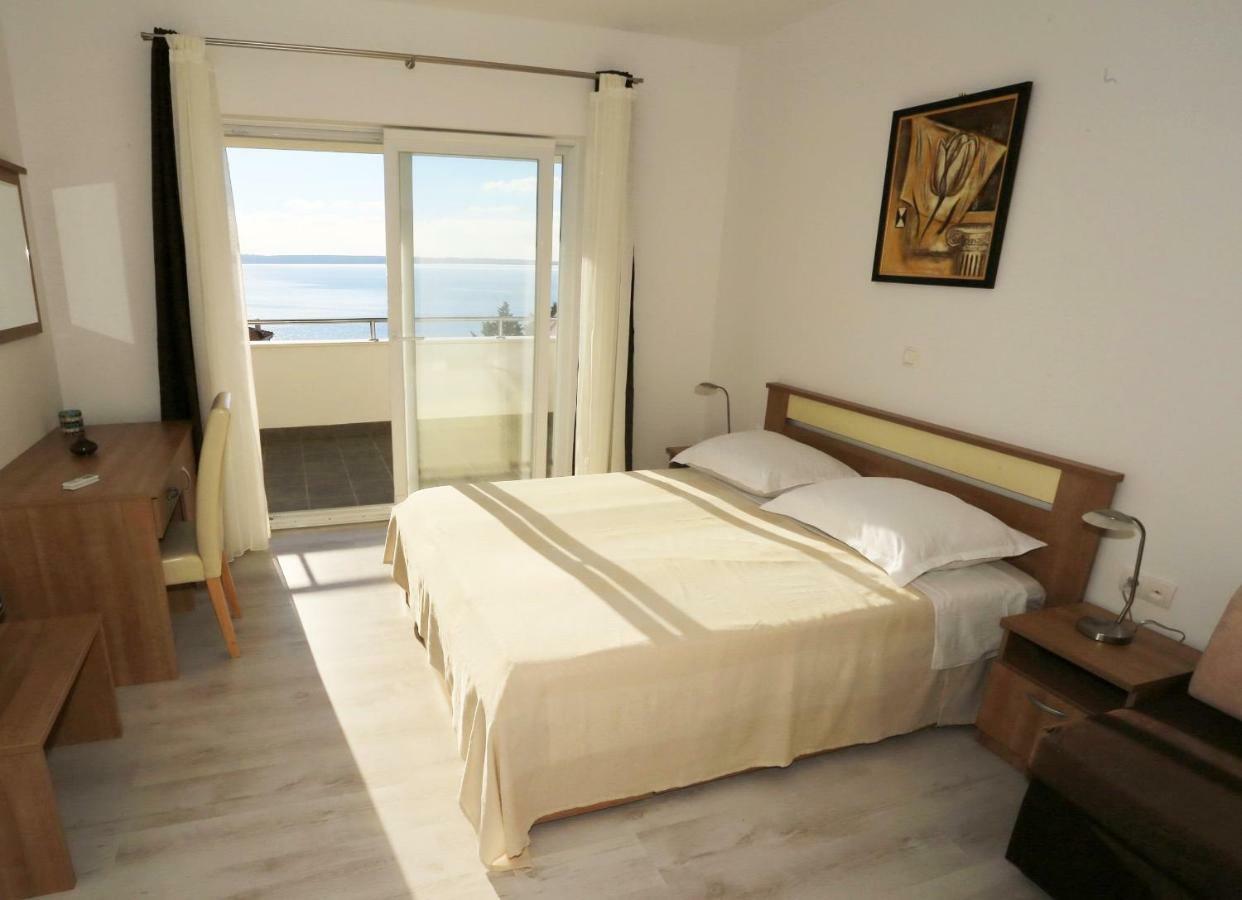 House Natali 70M From The Beach - Free Ev Top Up Rtina Bagian luar foto